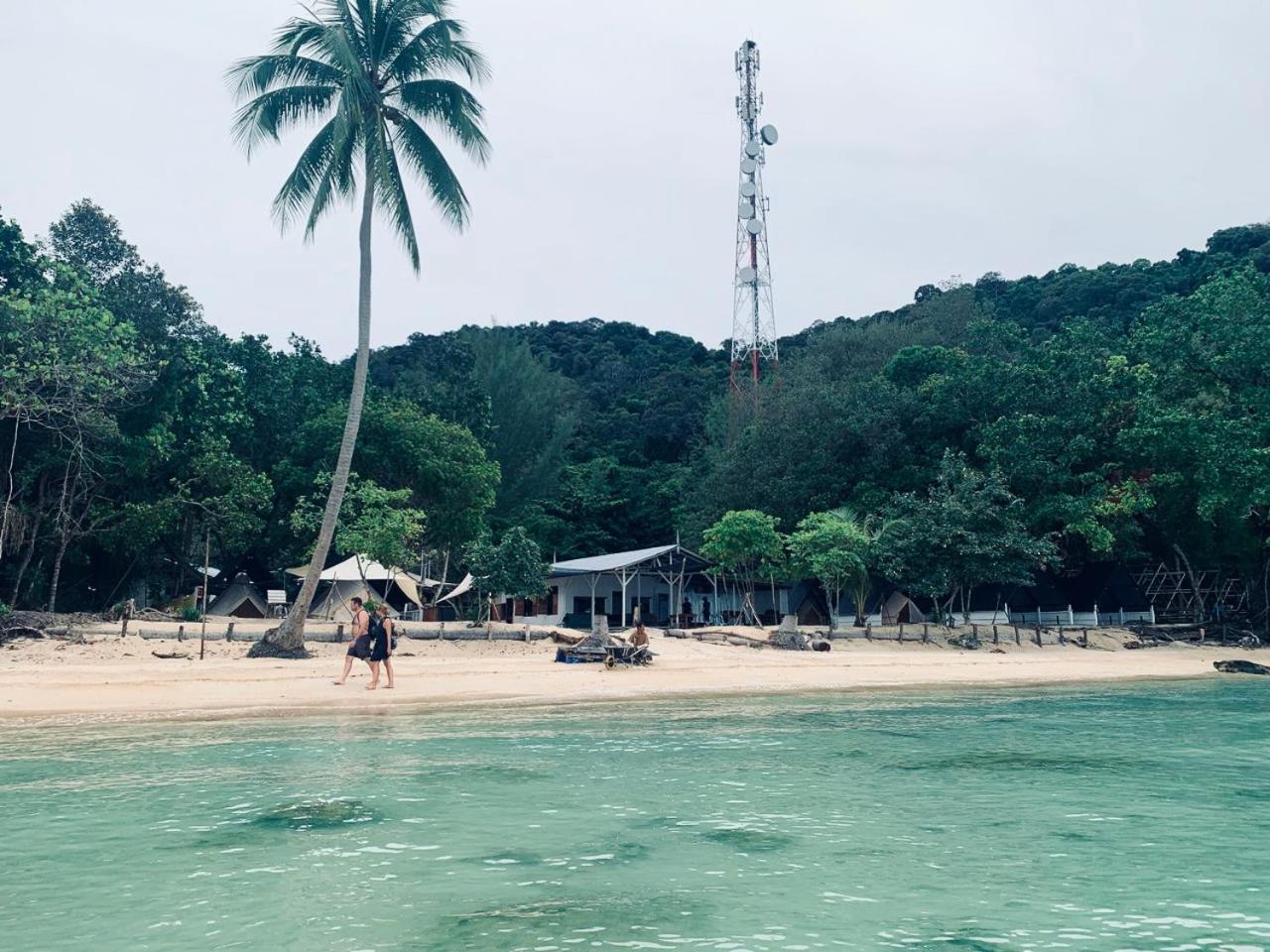 Готель Juita Glamping Perhentian Island Кампунґ-Куала-Бесут Екстер'єр фото