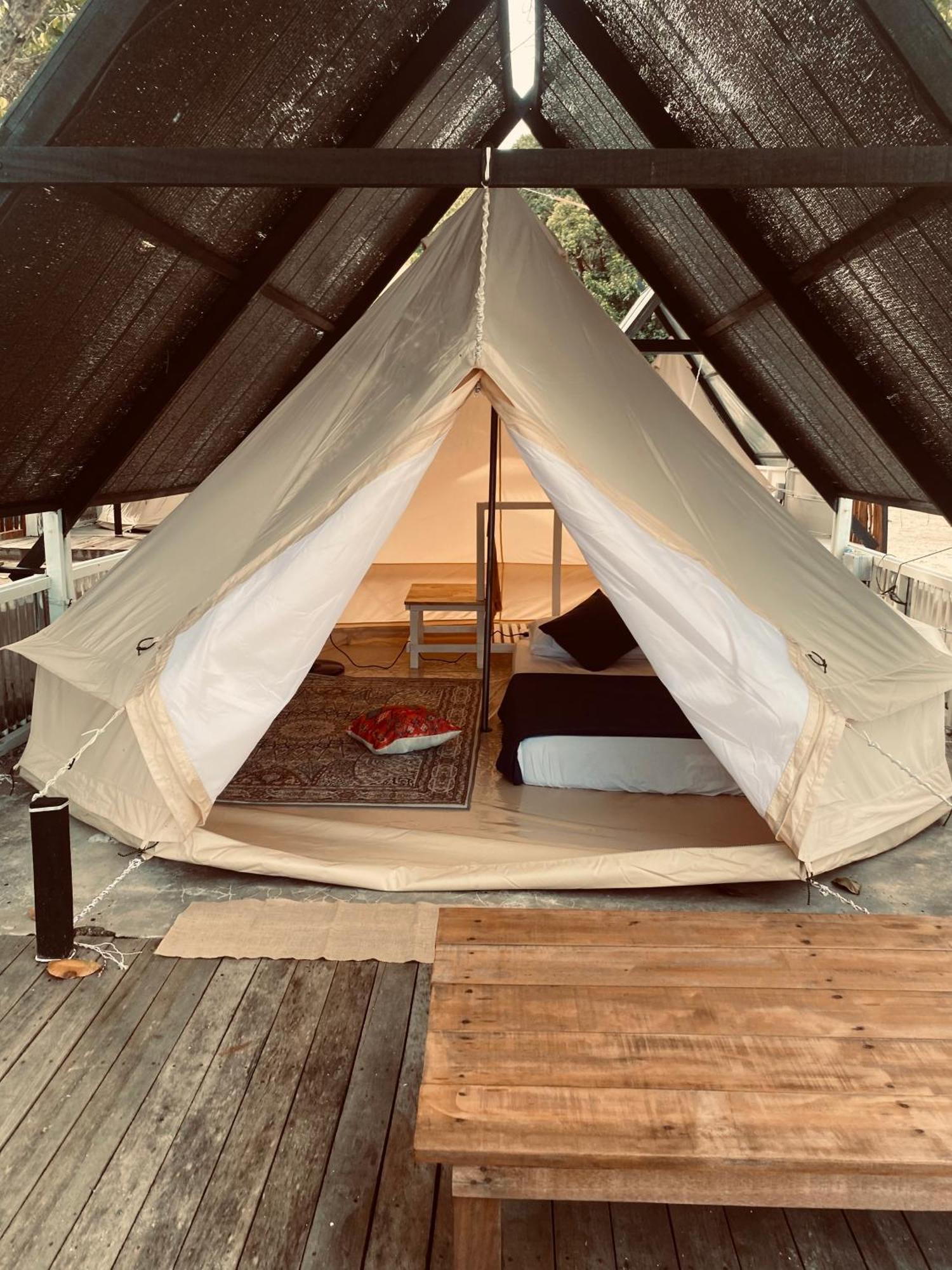 Готель Juita Glamping Perhentian Island Кампунґ-Куала-Бесут Екстер'єр фото